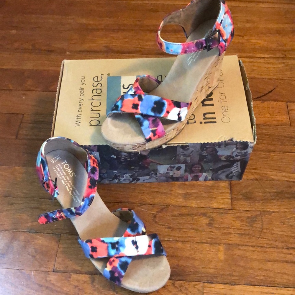 Toms floral strap Wedges